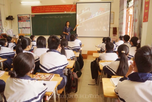 Trường THCS Đoàn Kết ứng dụng công nghệ thông tin trong giảng dạy.