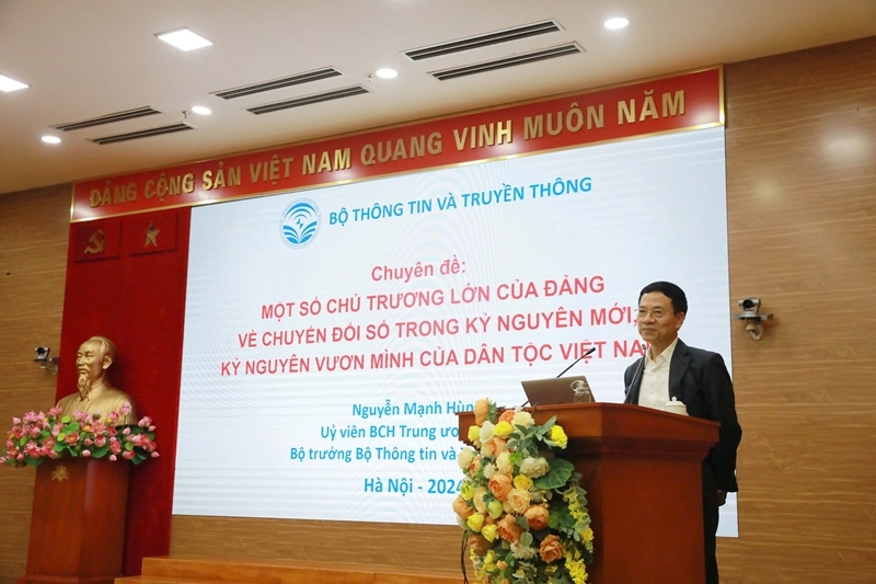 Nỗ lực hoàn thành tốt nhiệm vụ với tinh thần “làm hết việc - không làm hết giờ”